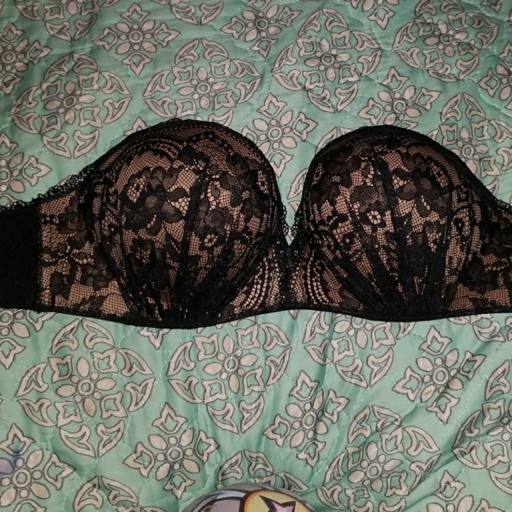 Vs Strapless extra pushup bra.
